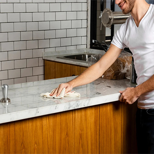 از بین بردن جای اسید روی سنگ کابینت